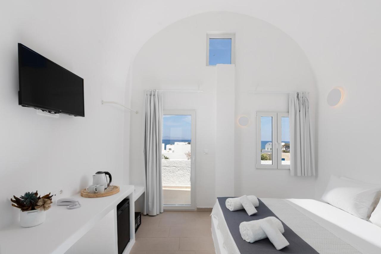 Voca Hotel & Suites Kamári Екстериор снимка