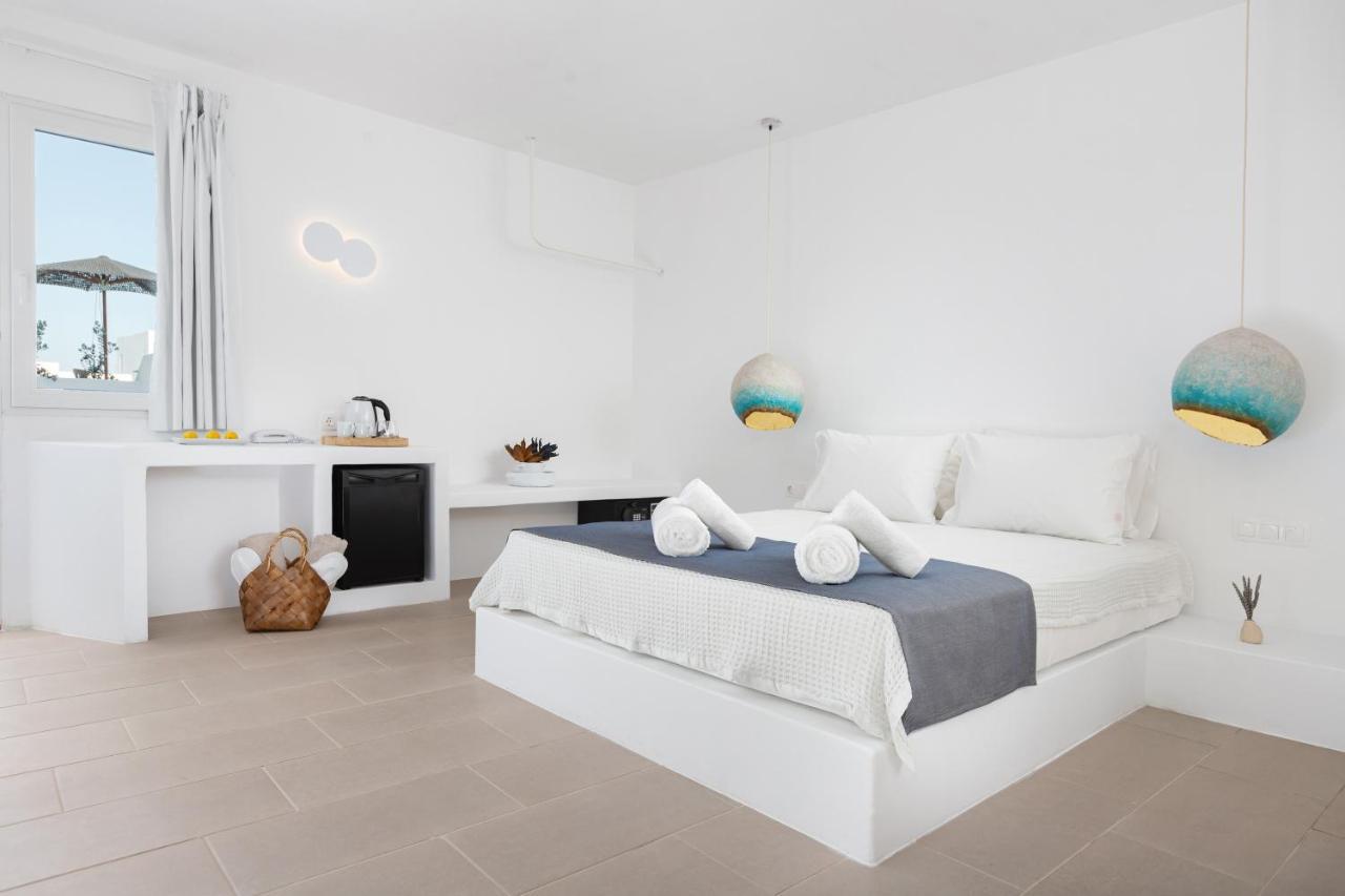 Voca Hotel & Suites Kamári Екстериор снимка