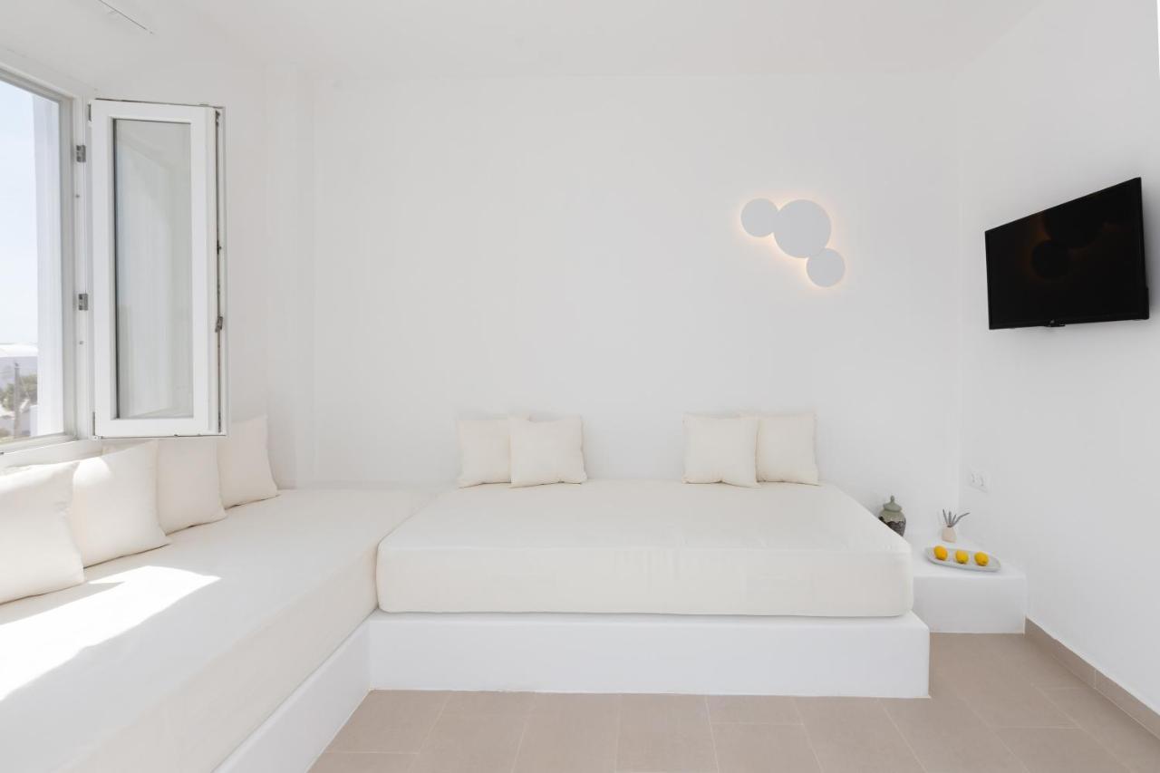 Voca Hotel & Suites Kamári Екстериор снимка