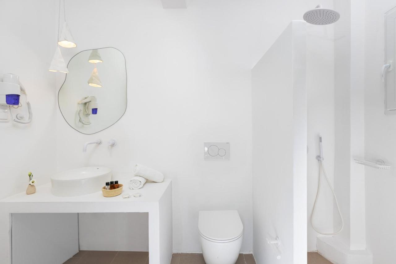 Voca Hotel & Suites Kamári Екстериор снимка