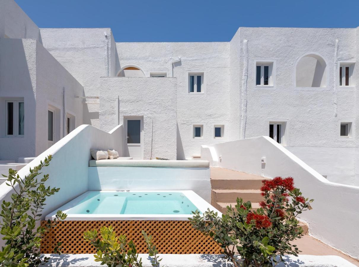 Voca Hotel & Suites Kamári Екстериор снимка